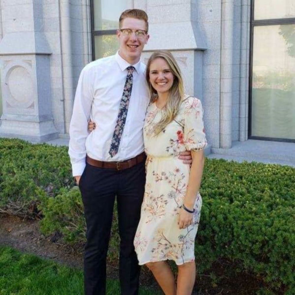 Meet your Posher, Devin